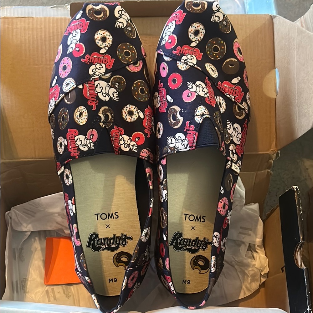 TOMS x Randy's Donut Print Women's Shoes - Black and Pink